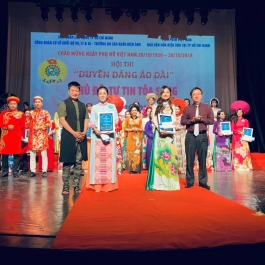 Doanh nhân và Cuộc sống số 48/2022: Nhà thiết kế Tuấn Hải - Người thổi hồn vào áo dài truyền thống Việt Nam